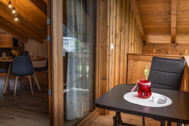 Neumayer Apartment